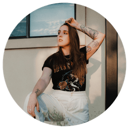 A profile image of Sara Loretta | SYSTMS™